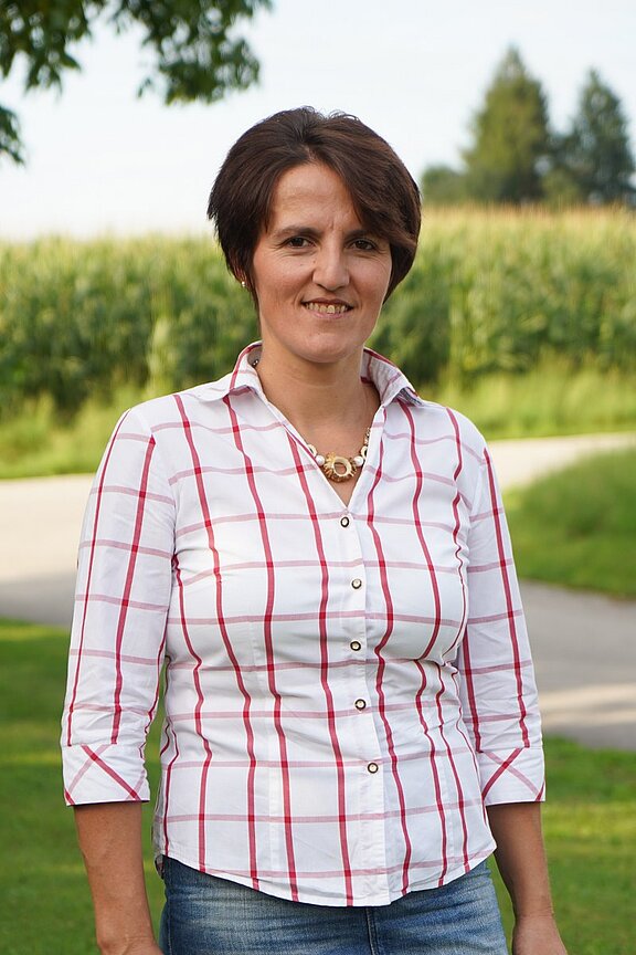 Kienesberger_Margit_800x1200.jpg  