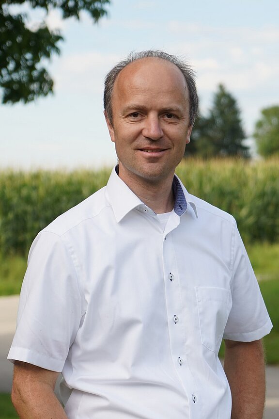 Plachy_Andreas_800x1200.jpg  