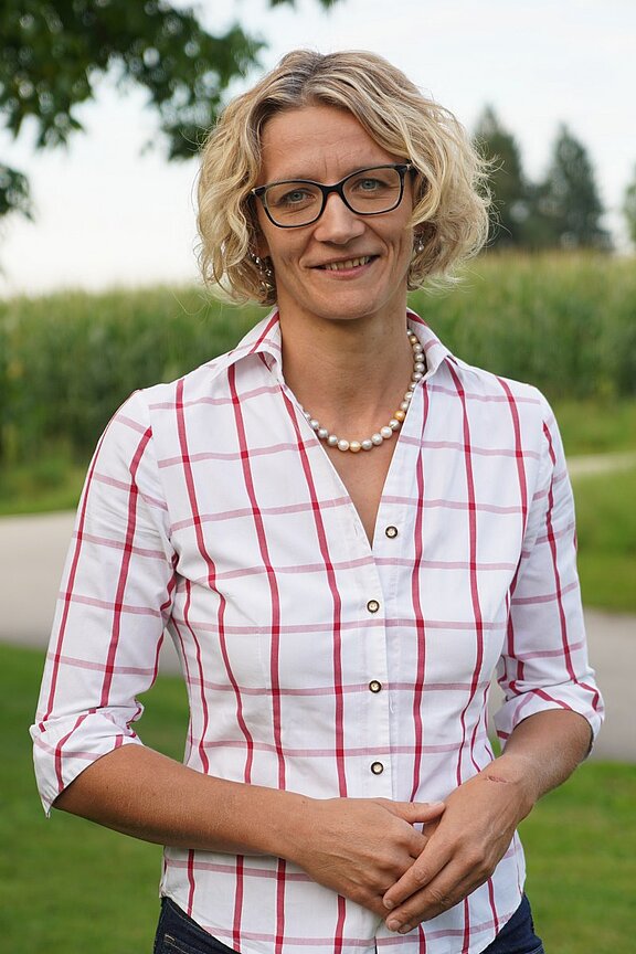 Ziegelbäck_Margit2_800x1200.jpg  