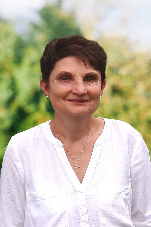 Hieslmair_Christine3_800x1200.jpg  
