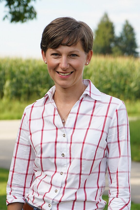 Lachmair_Teresa_800x1200.jpg  