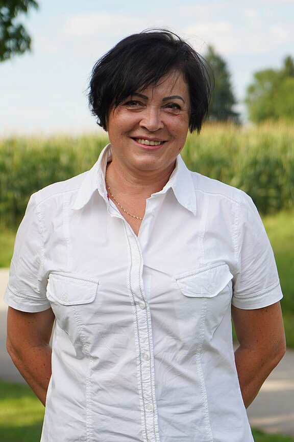 Neudertova_Ivana_800x1200.jpg  